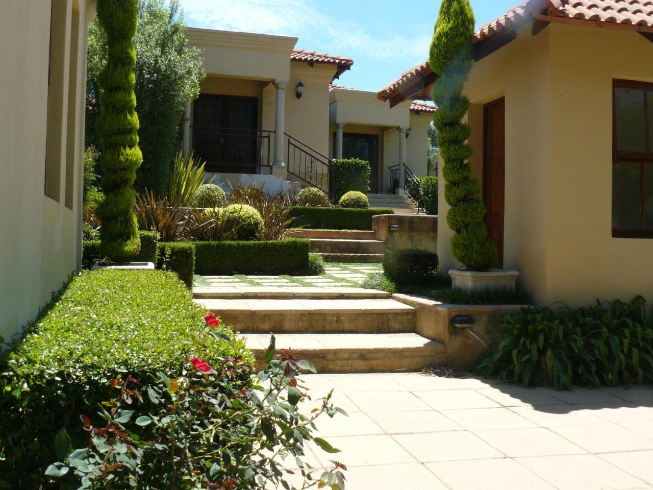 Moon And Sixpence Garden Guest House Muldersdrift Luaran gambar